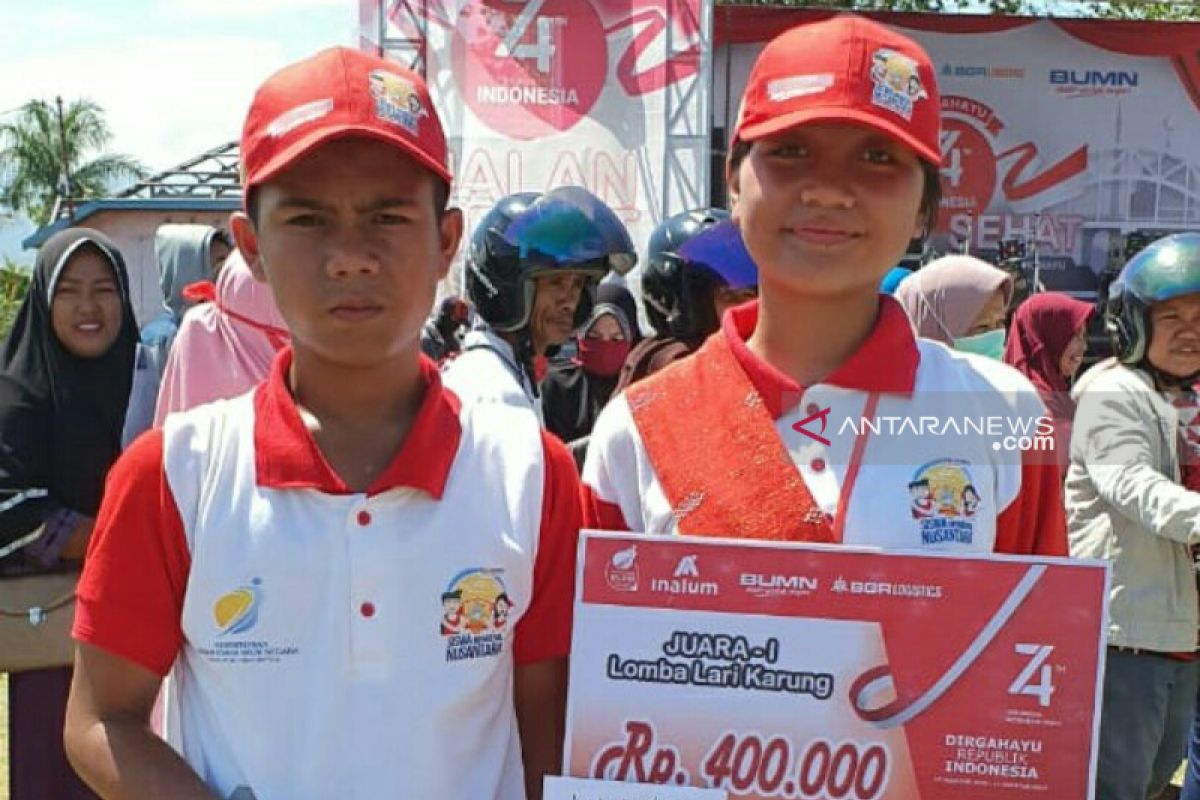 Peserta SMN Sumut juara balap karung di Palu