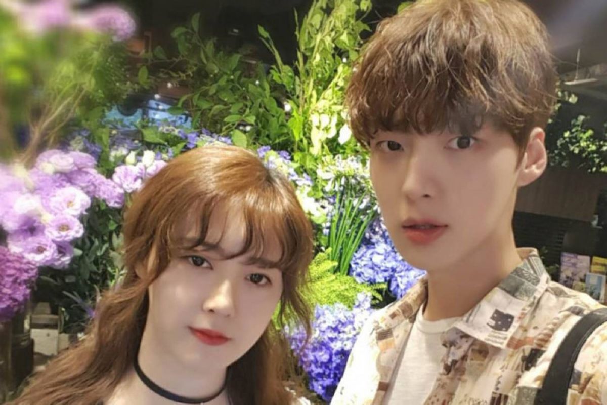 Ahn Jae-hyun ingin ceraikan Ku Hye-sun