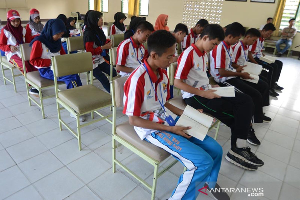 SMN Banten bedah buku bersama spikolog