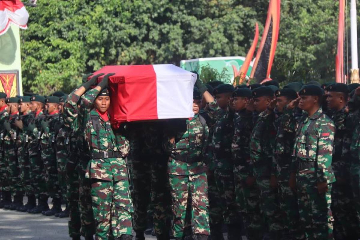 Dua anggota Yonif Linud 432 Kostrad tewas dibacok OTK di Dekai Papua