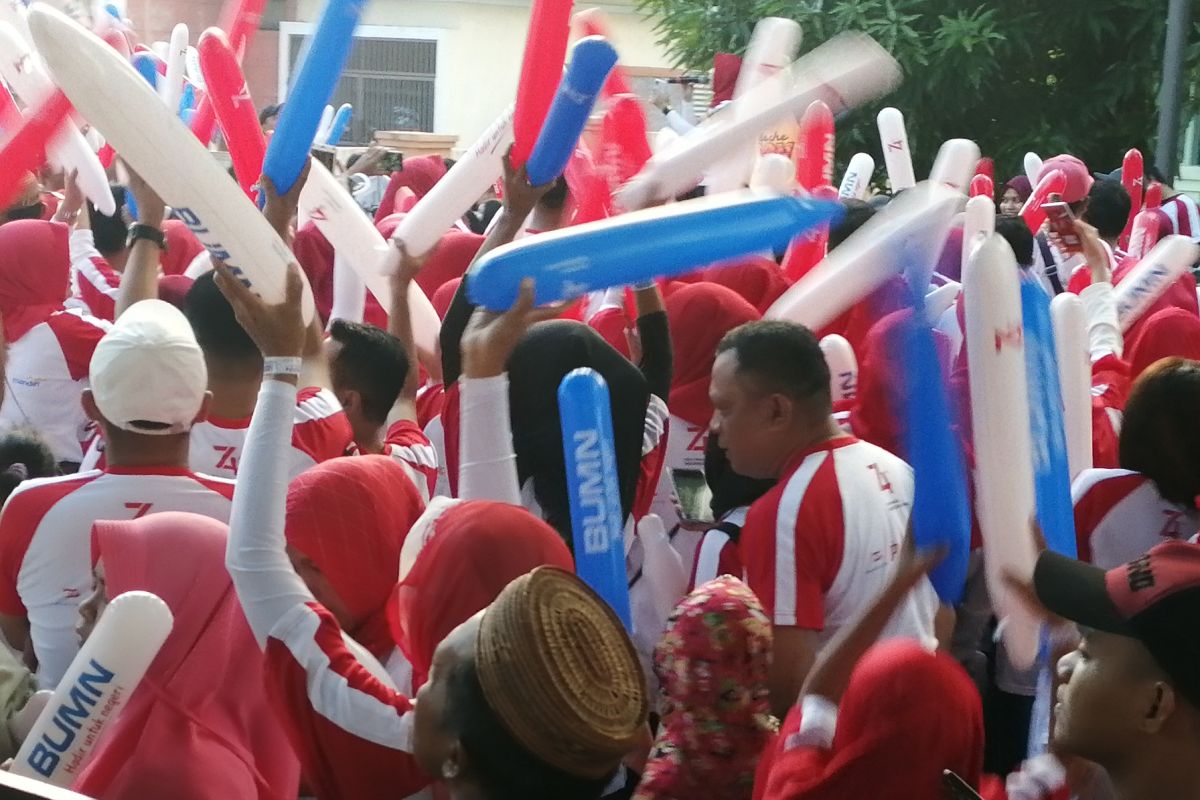 Istri Gubernur Gorontalo ajak peserta BHUN pungut sampah plastik