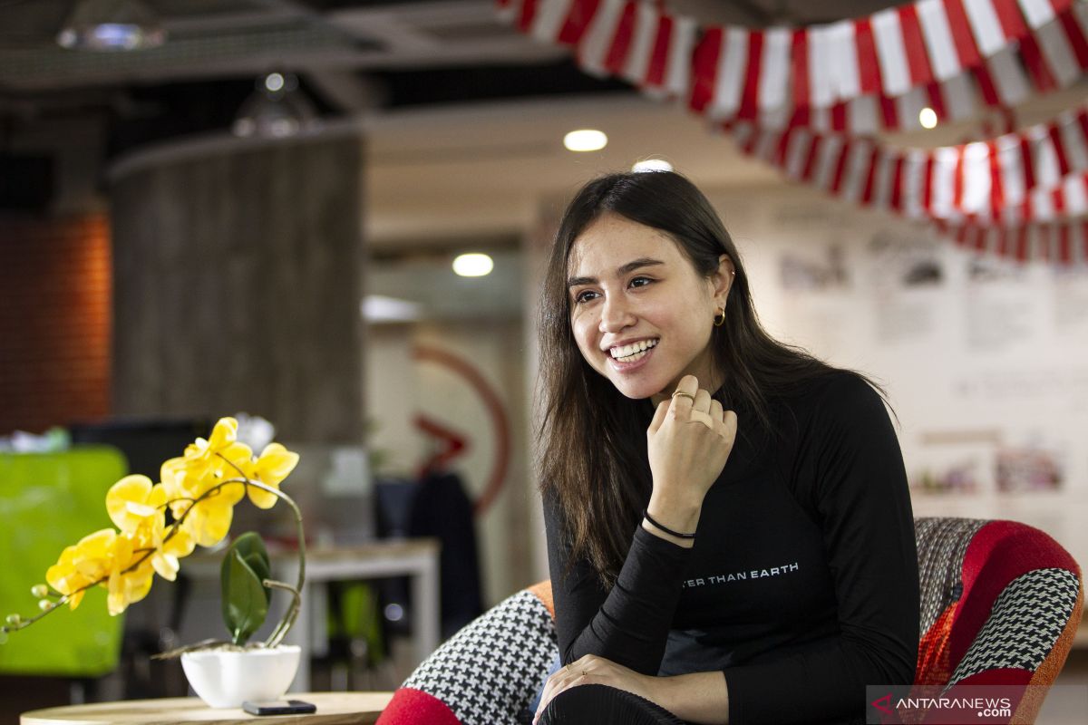 Andrea Turk bangga nyanyikan "Tanah Airku"