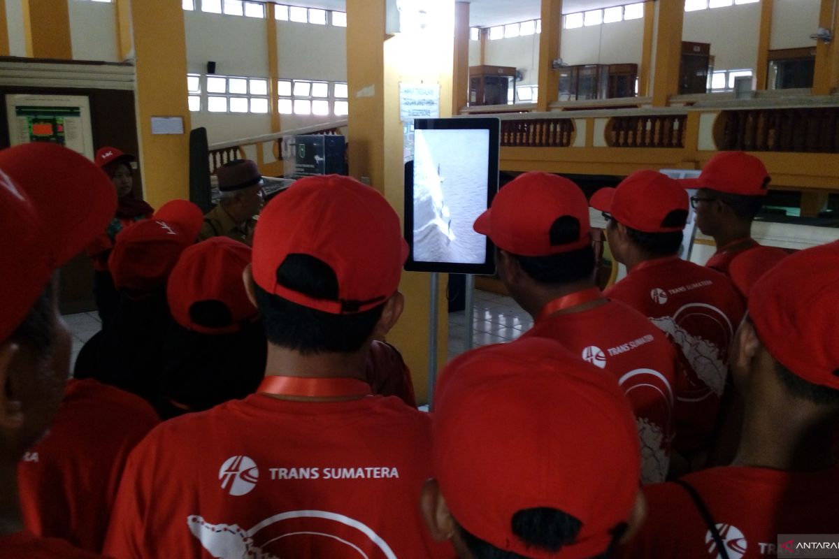 30 Peserta SMN Yogyakarta tertarik pemaparan 'Ombak Bono' di Museum Sang Nila Utama