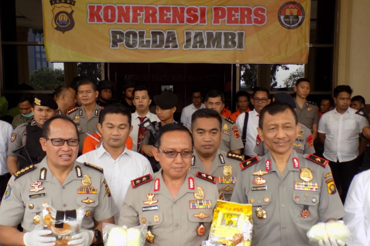 Polda Jambi gagalkan pengiriman 2,2 kg sabu ke Kota Palembang