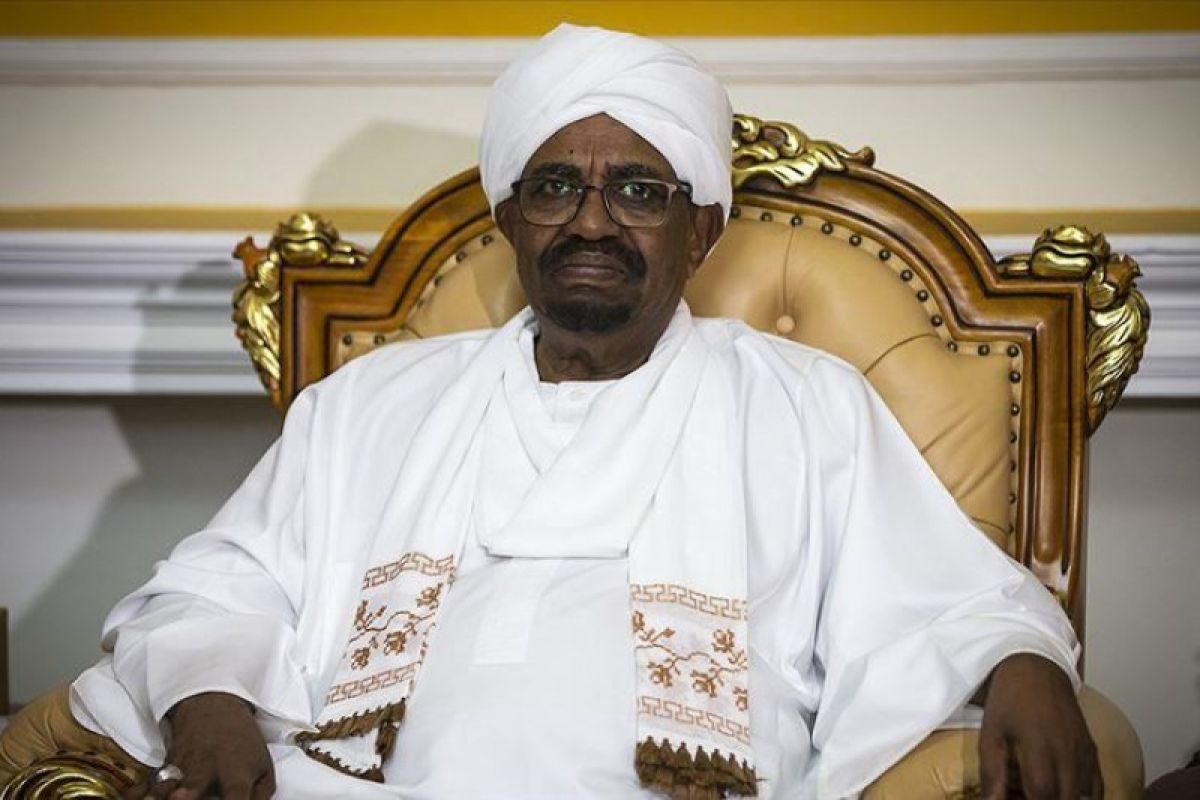 Mantan Presiden Sudan Omar al-Bashir hadapi dakwaan korupsi