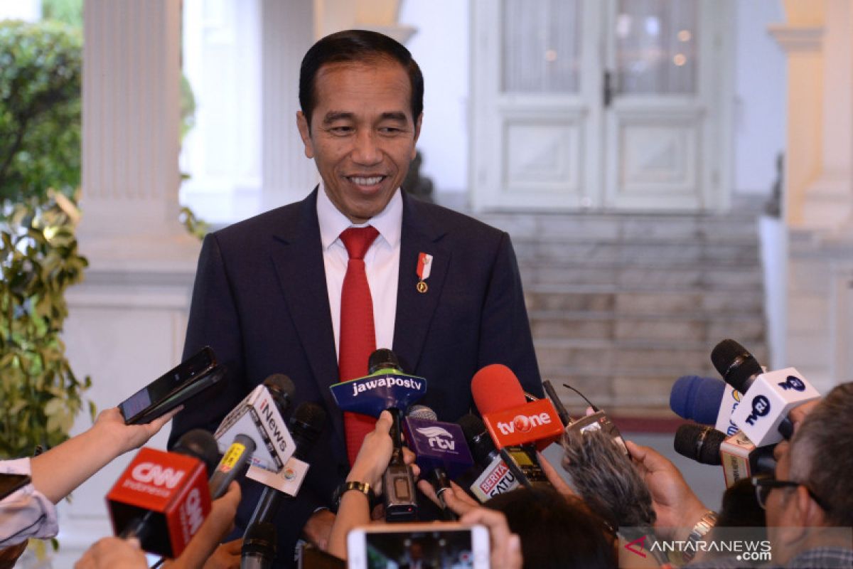 Jokowi tanggapi Papua: Emosi boleh, memaafkan lebih baik