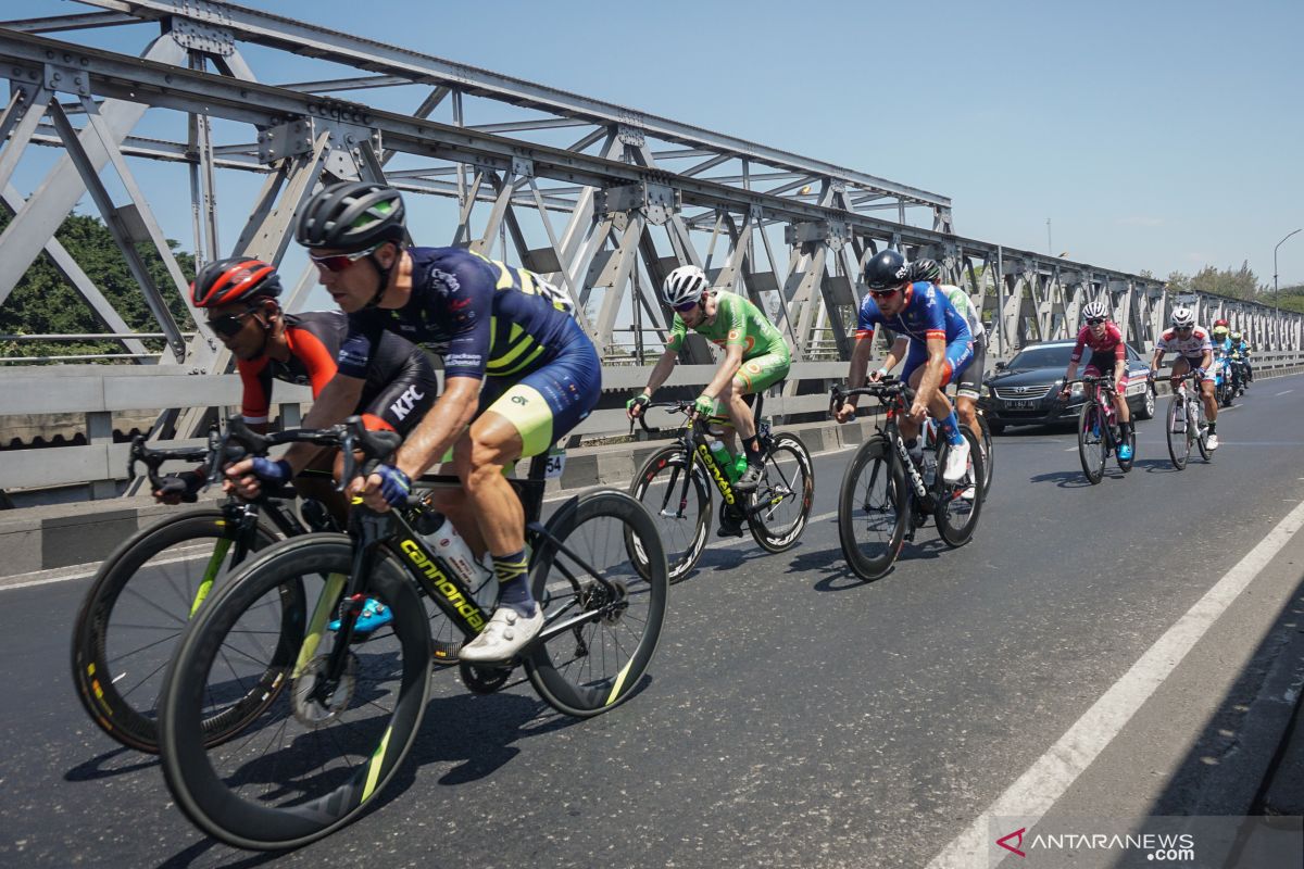 Pembalap Australia Angus Lyons juara etape 1 Tour de Indonesia 2019