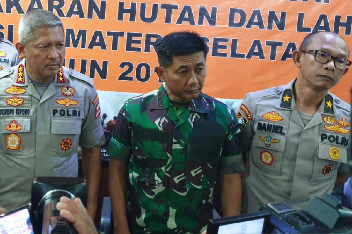 Atasi karhutla, shalat istisqo digelar prajurit TNI Korem Gapo