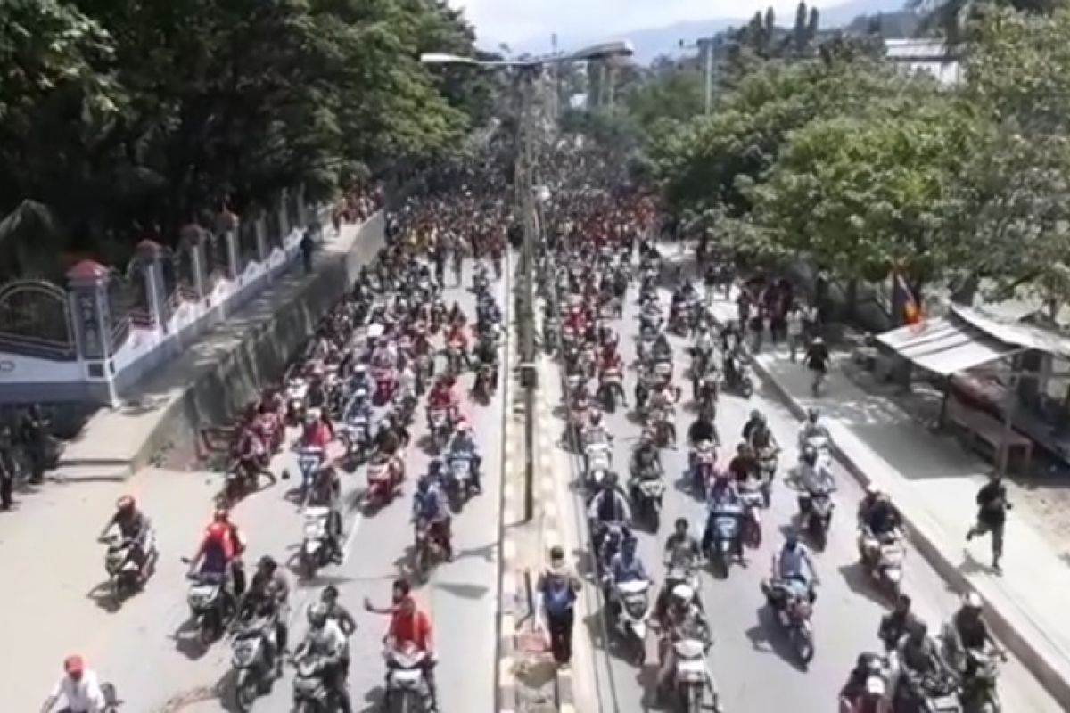 Massa aksi bergerak ke arah Kantor Gubernur Papua