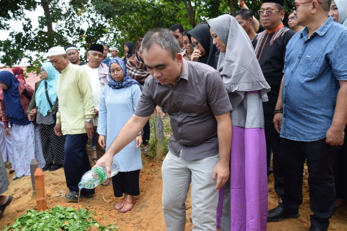 Pemkab Sekadau berduka