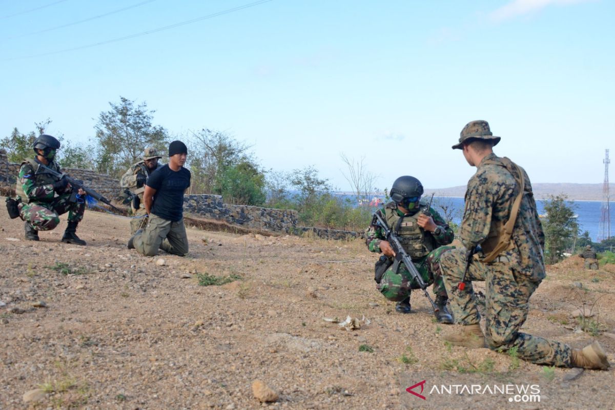 Marinir Indonesia-Amerika latihan teknik perang hutan di Banyuwangi