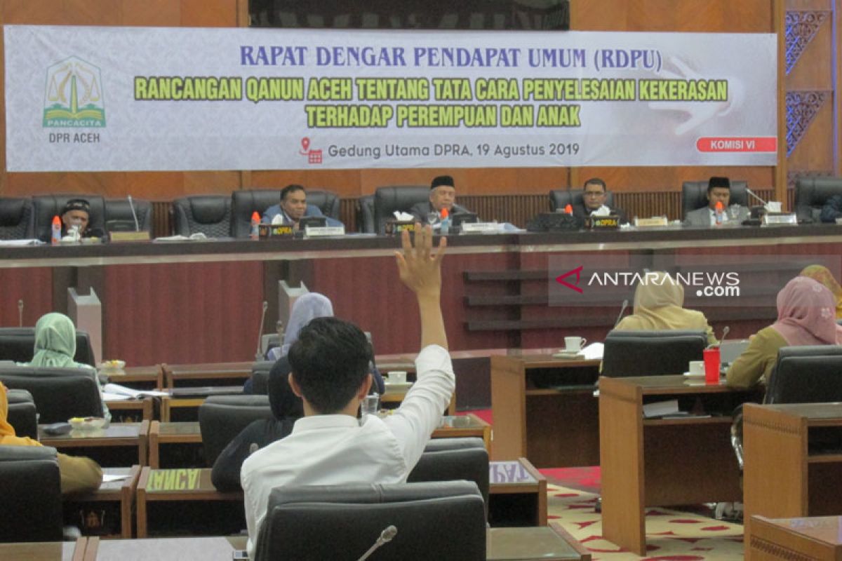 DPR Aceh gelar RDP raqan penyelesaian kekerasan perempuan  anak