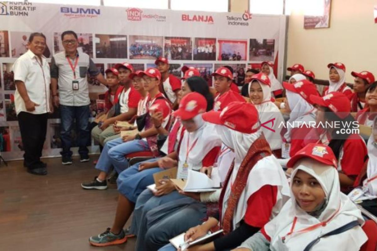 Peserta SMN Sumut berkunjung ke  RKB Telkom Palu