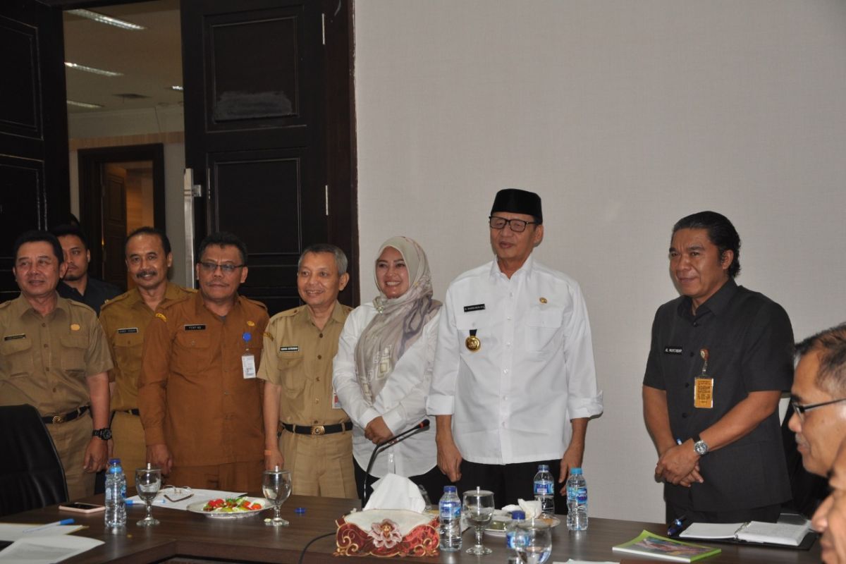 Minta tambahan bantuan keauangan, Bupati Pandeglang temui Gubernur Banten