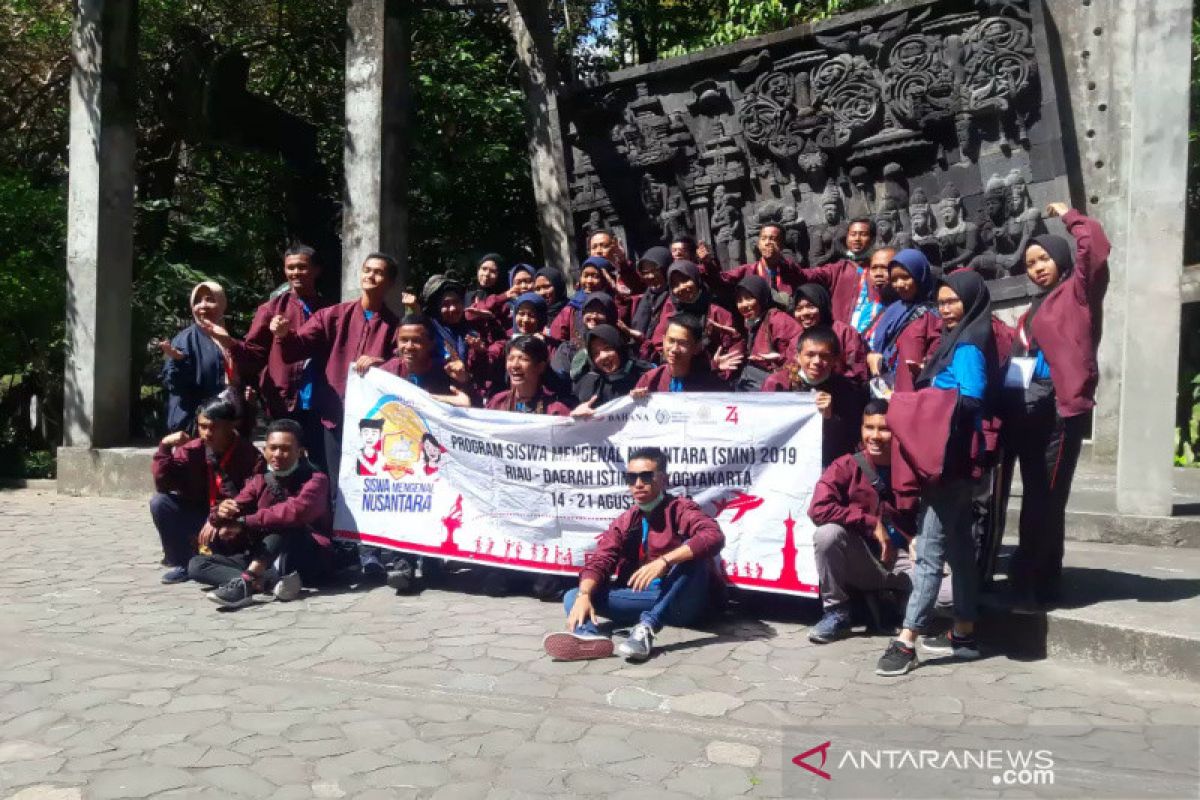 Peserta SMN Riau kunjungi Museum Ullen Sentalu Jogja