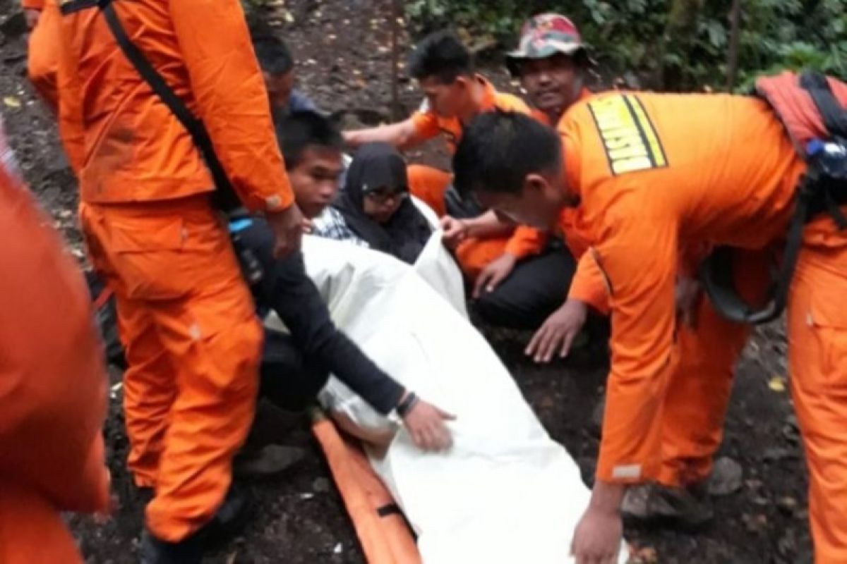 Pendaki Gunung Kerinci satu meninggal dua dievakuasi