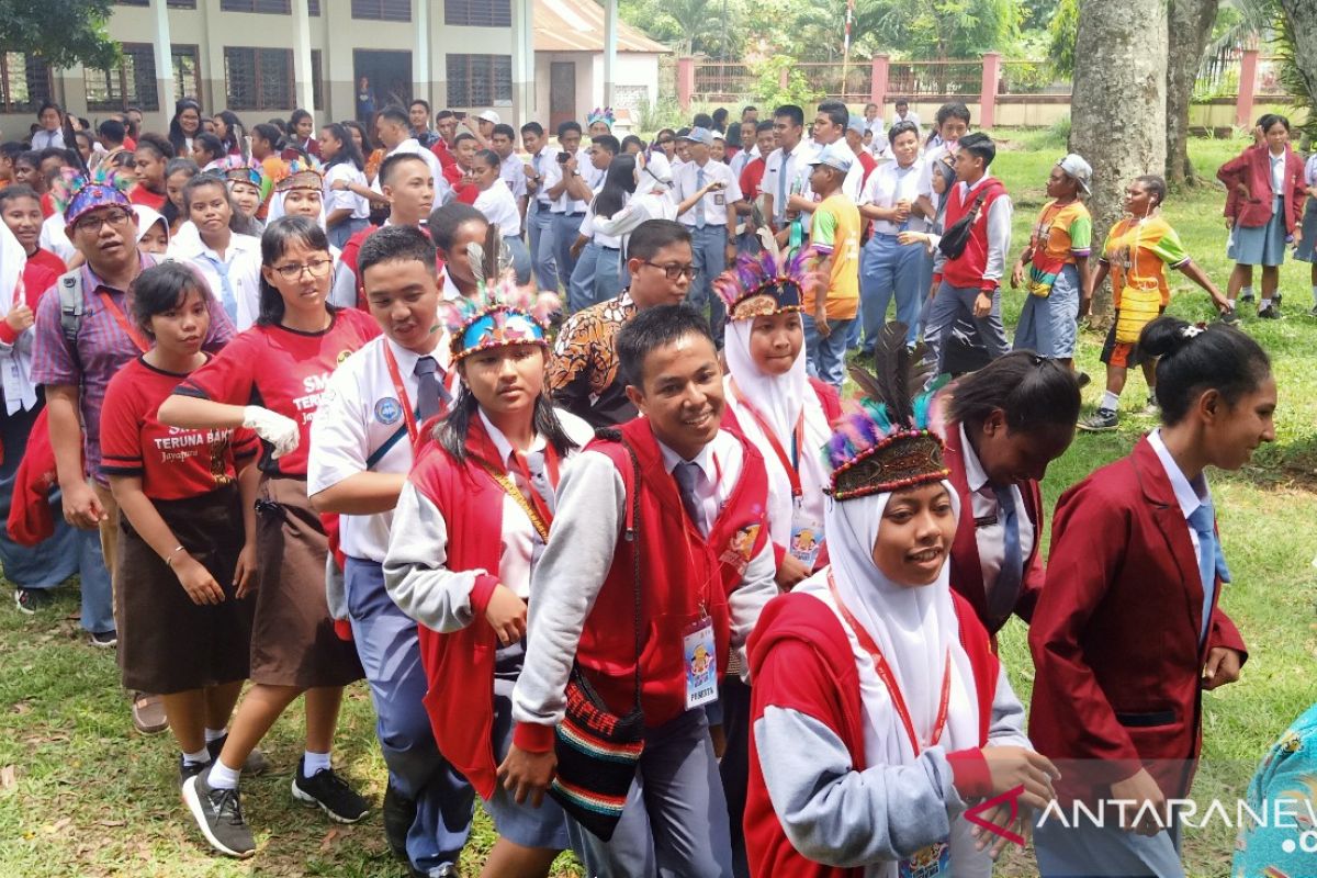 SMN Sulsel ikut menari Yospan di SMA YPPK Teruna Bakti Waena