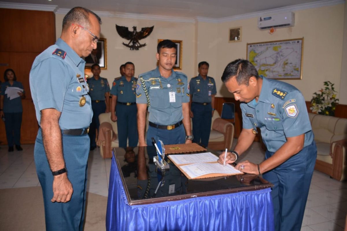 Letkol Laut (K) drg I Wayan Tapa jabat Karumkital Wahyu Slamet