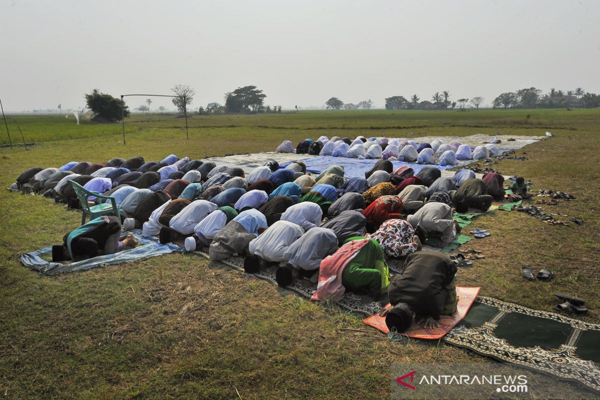 Hadapi kesulitan air, warga Serang gelar sholat minta hujan