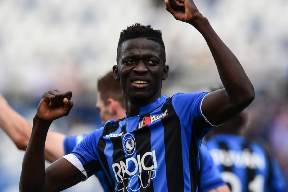 Cagliari lirik striker Atalanta