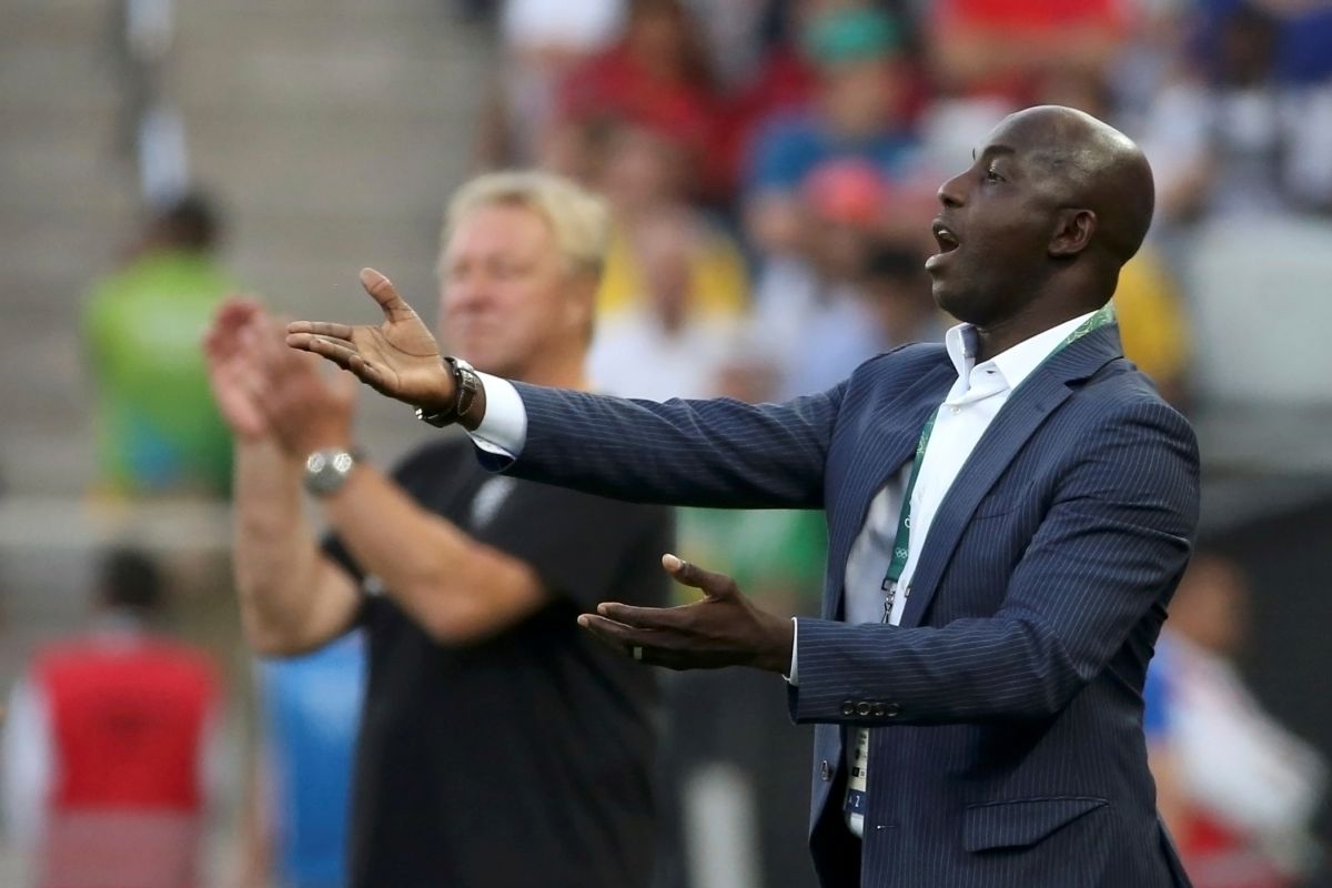 Nigeria terkejut FIFA hukum seumur  hidup mantan pelatihnya