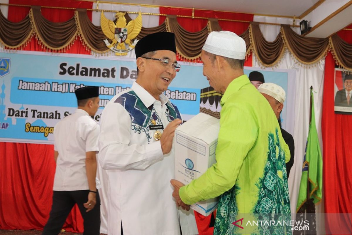 Bupati HSS sambut kedatangan 261 orang jemaah haji