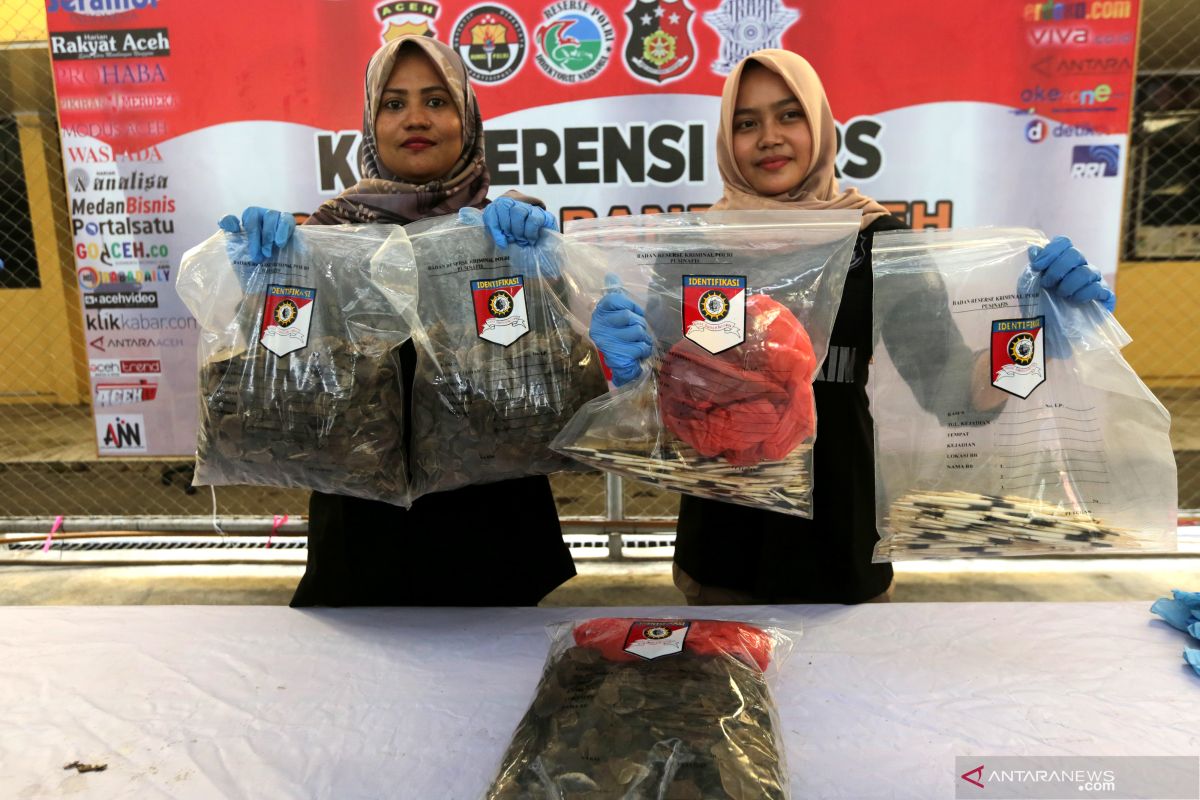 Polda Kalbar amankan penjual sisik trenggiling di perbatasan