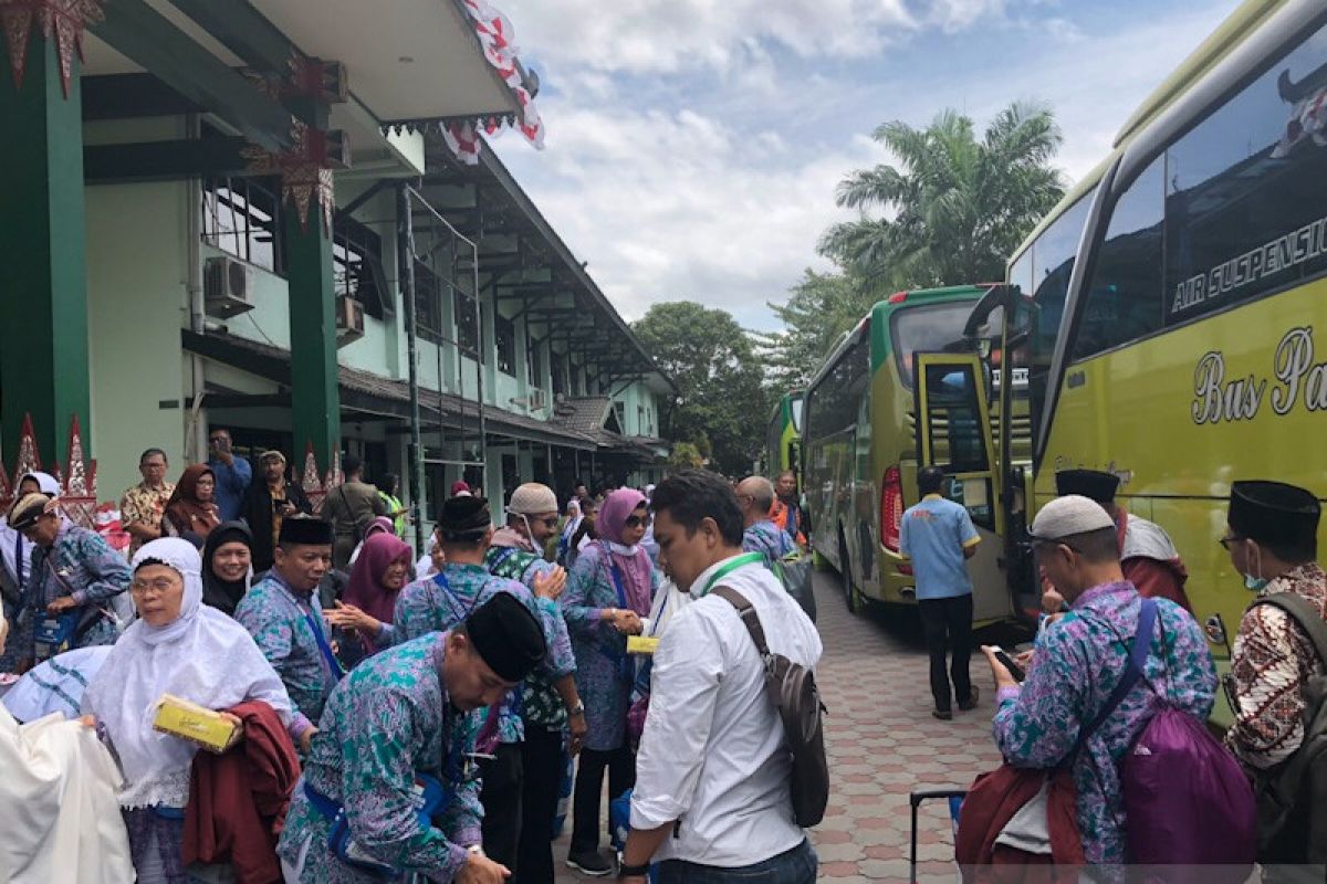 Jamaah haji Yogyakarta direncanakan tiba Minggu pagi