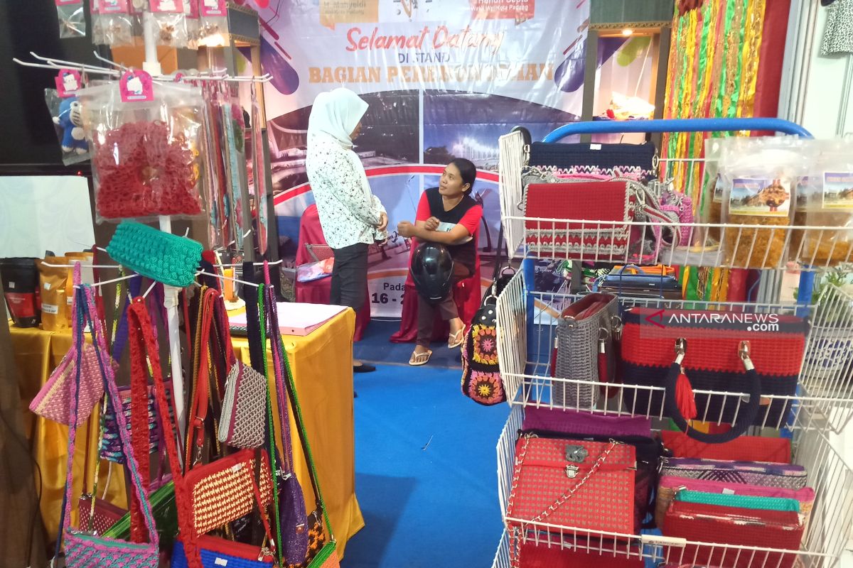 Various TKI knitted products are displayed at the Padang Fair 2019