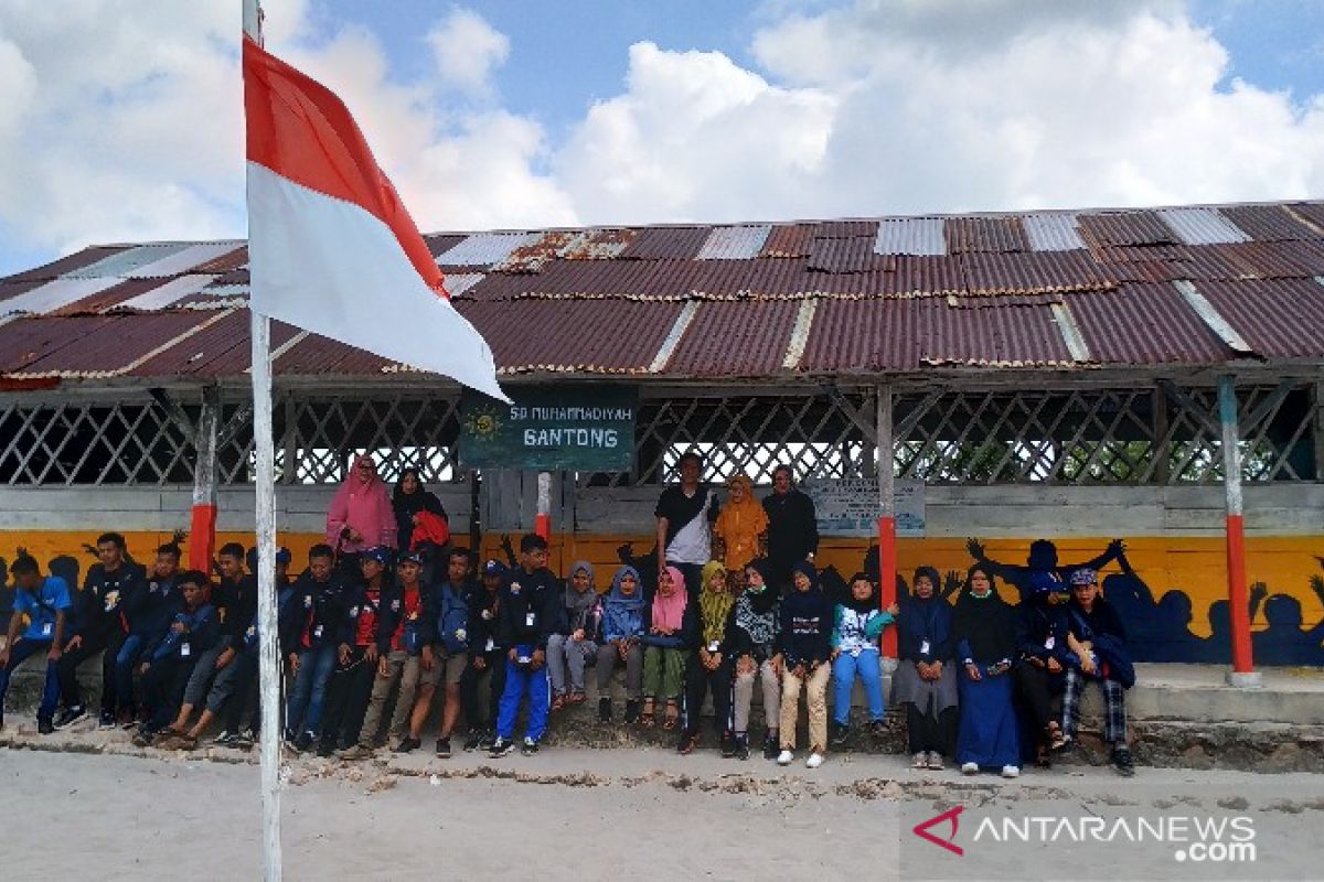 Peserta SMN Sulawesi Tenggara belajar di SD Muhammadiyah Gantong Belitung