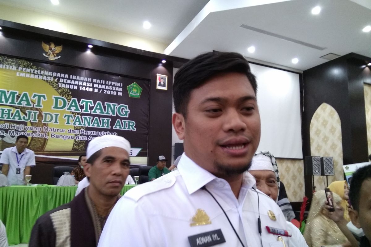 Bupati Gowa menerima kedatangan jamaah haji Kloter 5