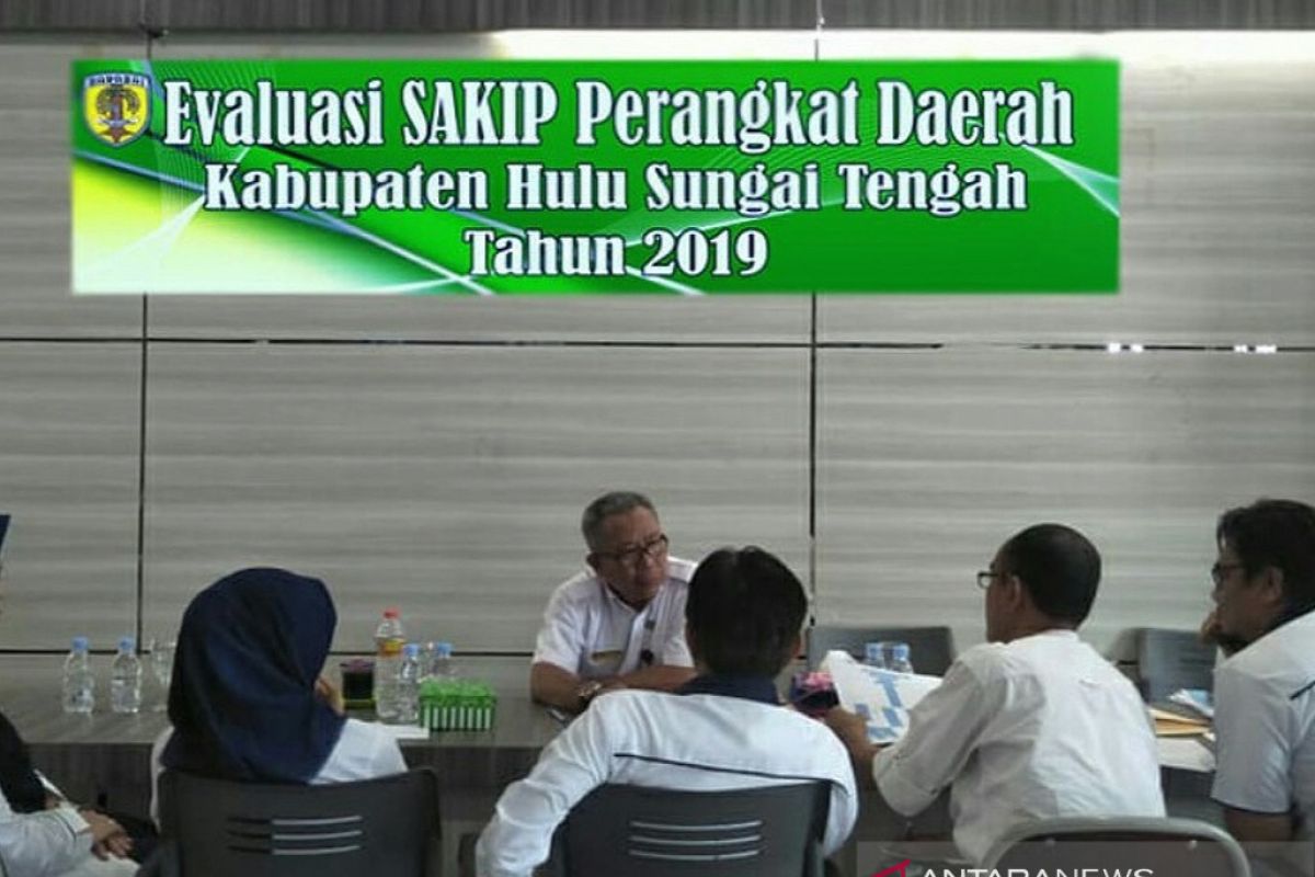 Skor nilai sistem akuntabilitas kinerja Pemkab HST antara  50-60