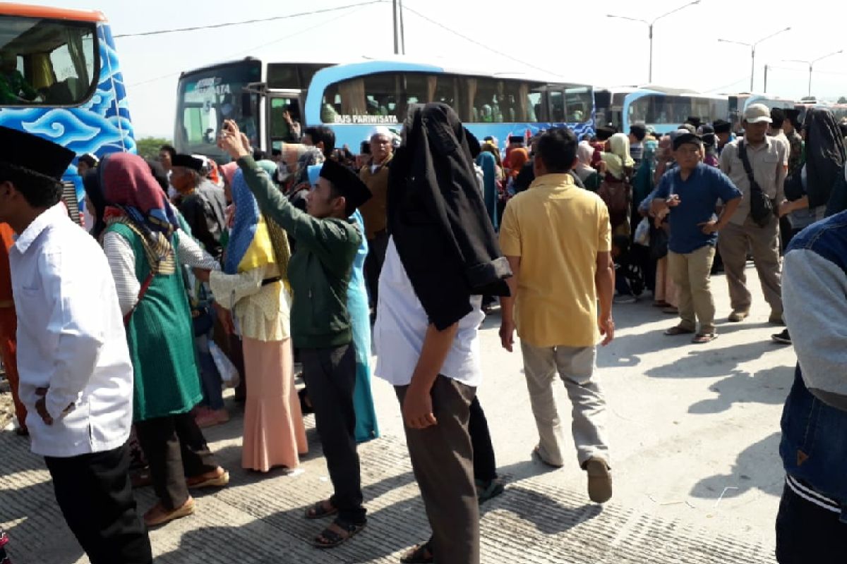 Jamaah haji rombongan pertama tiba di Kabupaten Garut