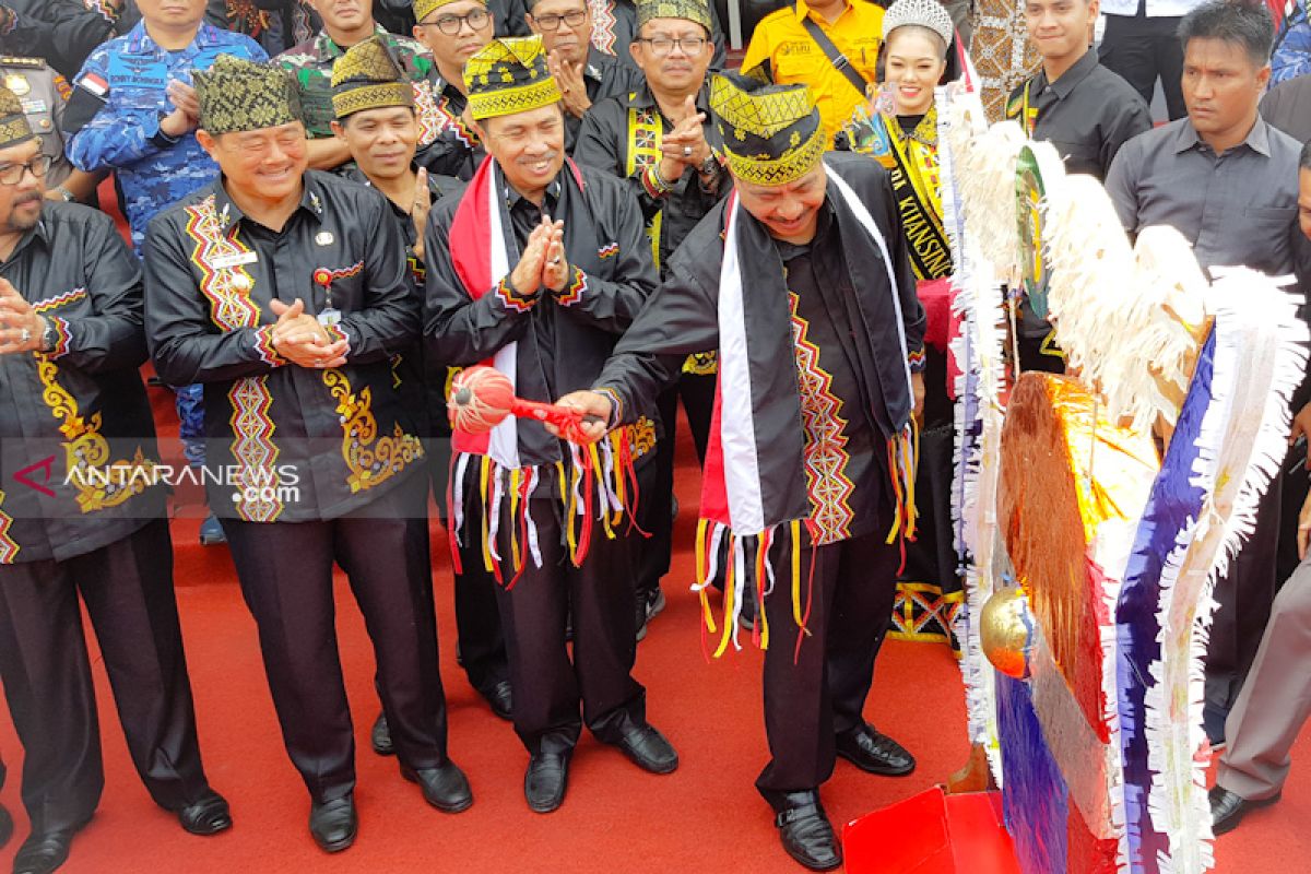 Menpar buka Festival Pacu Jalur, hadiah ditambah jadi Rp100 juta