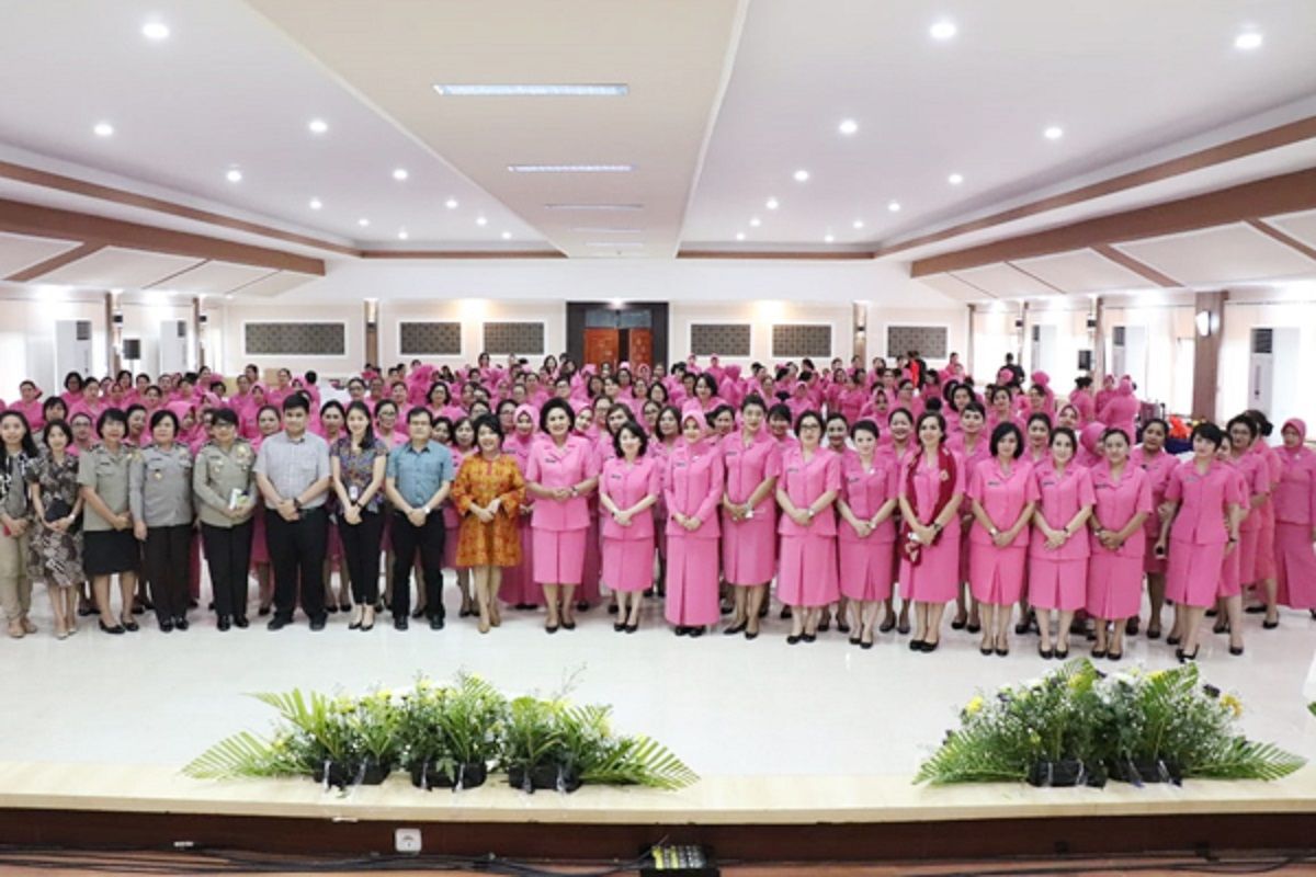 Bhayangkari Sulawesi Utara gelar seminar kesehatan deteksi dini kanker
