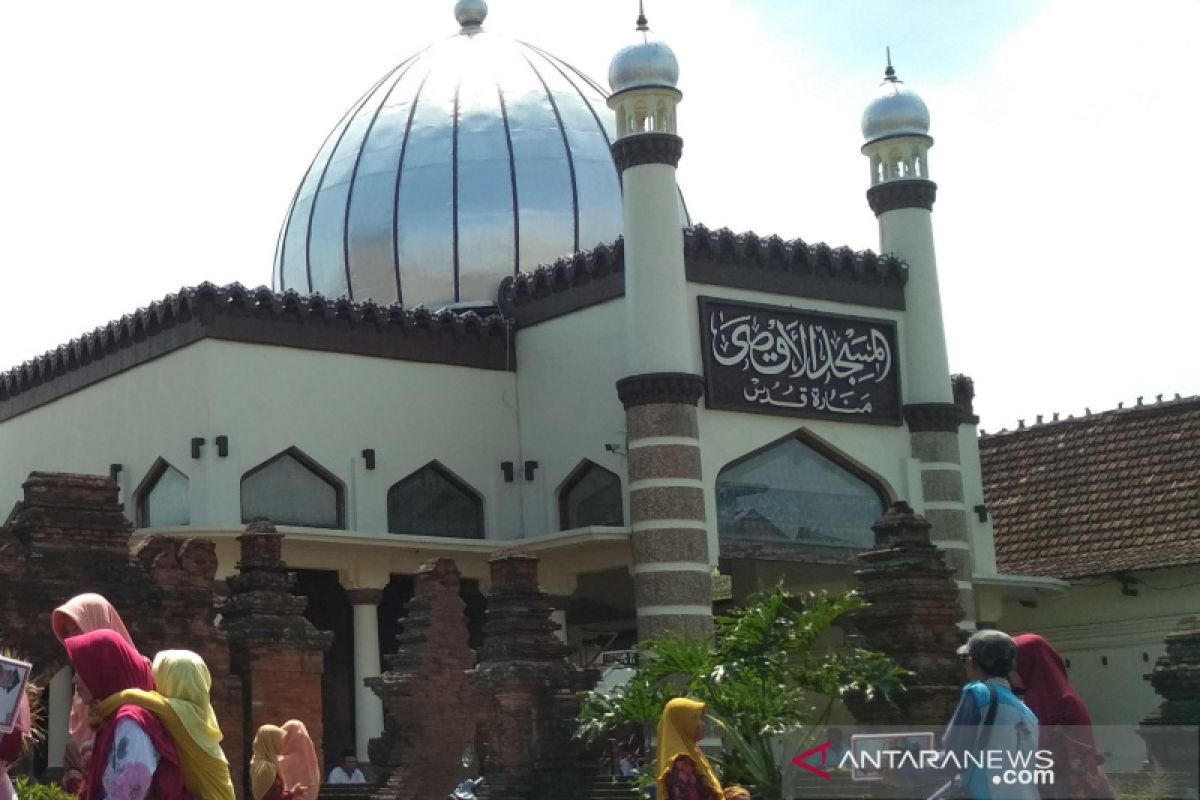 Rp3,5 miliar bantuan imam dan marbot masjid di Kudus