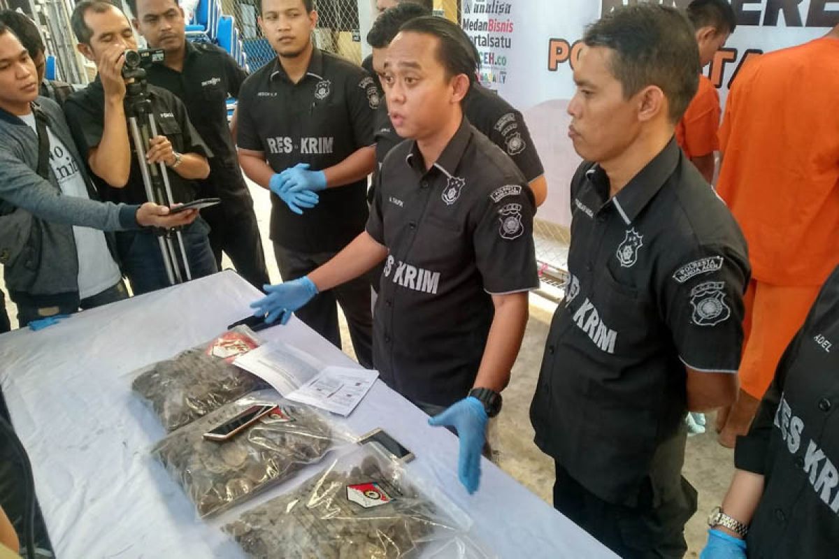 Polisi gagalkan perdagangan sisik tenggiling dan duri landak