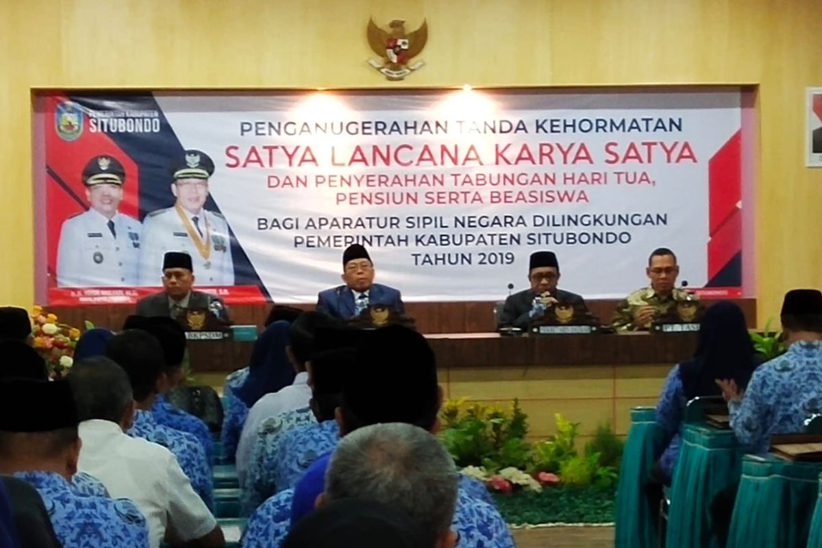 374 ASN Situbondo peroleh penghargaan Satyalancana Karya Satya