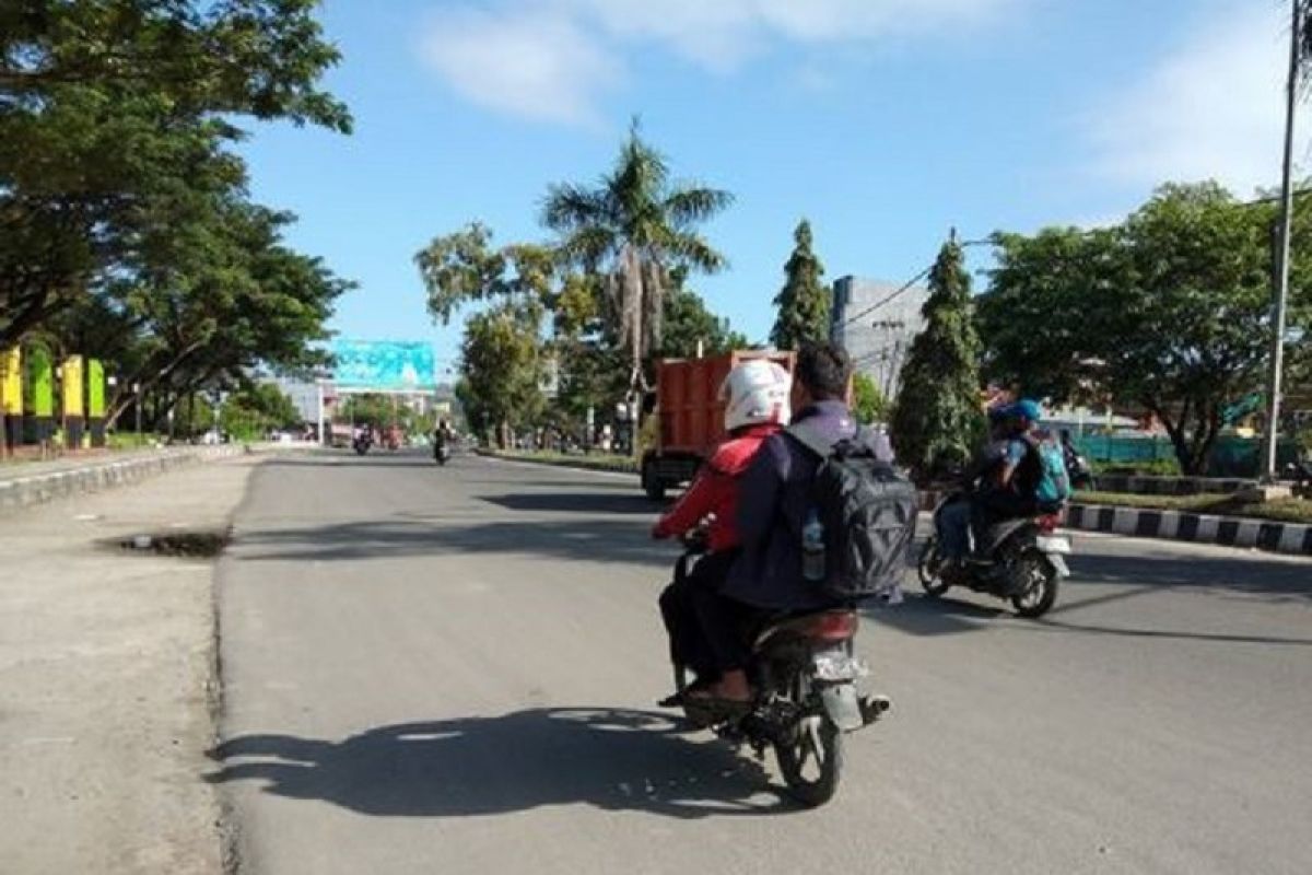 Aktivitas warga di Kota Sorong kembali normal