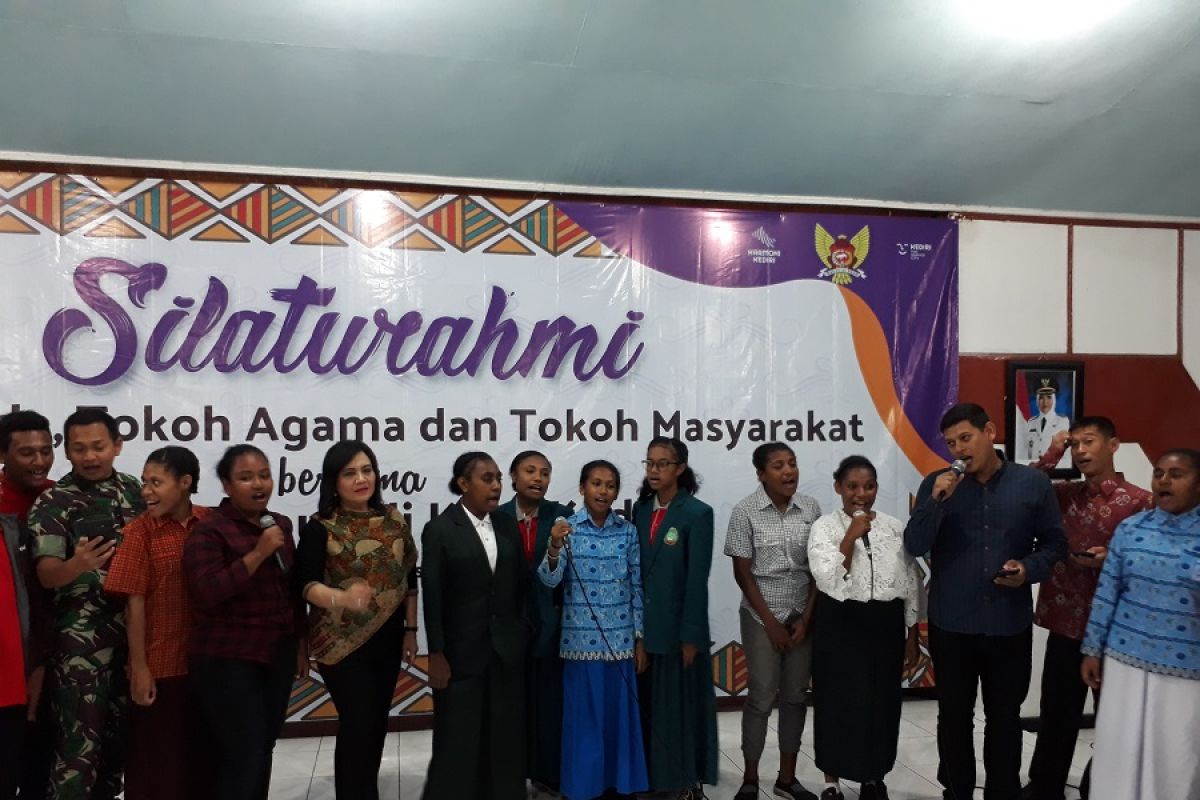 Wali Kota Kediri pastikan kebersamaan dengan anak-anak Papua