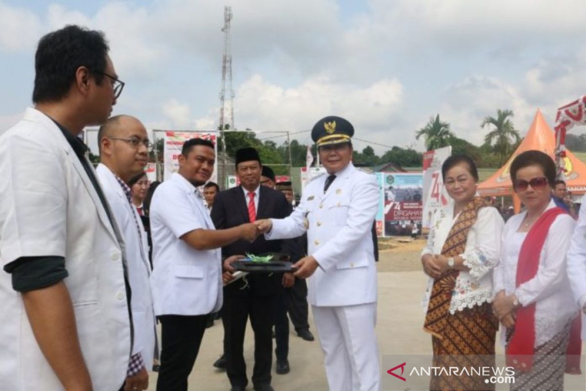 Dokter di Mahulu terima tiga mobil operasional