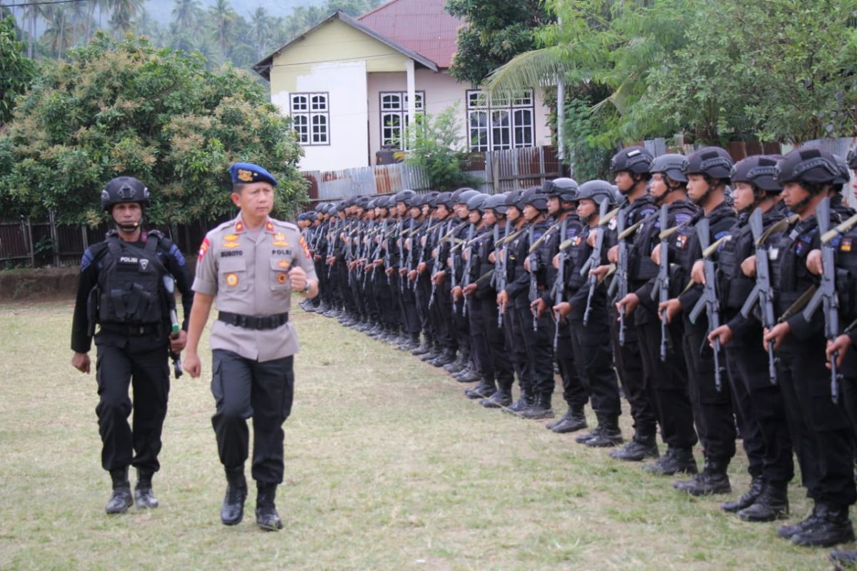 Polda Maluku Utara Kirim 100 Personel Brimob Ke Papua Antara News Papua