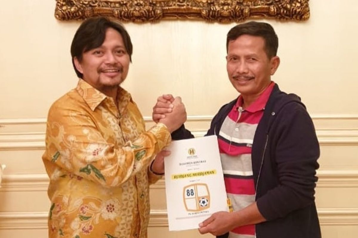 Pelatih baru kesebelasan Barito Putera