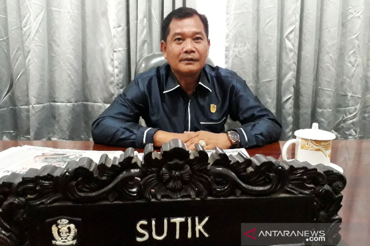 Legislator Kotim dorong kemudahan pelayanan administrasi kependudukan warga pelosok