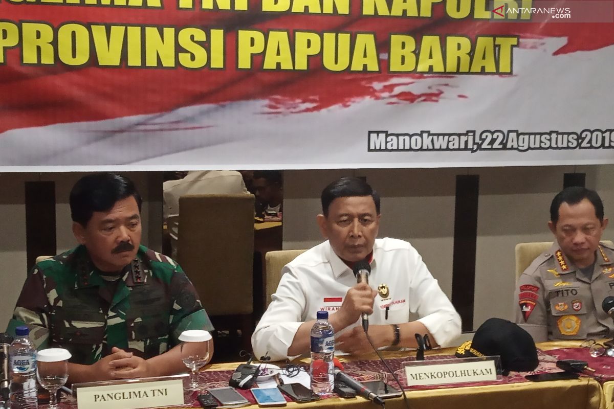 Sudahi demonstrasi, Wiranto puji kesadaran masyarakat Manokwari