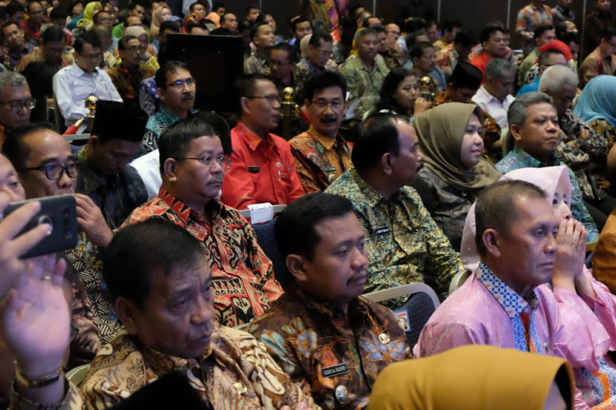 Rupinus hadiri rapat kerja nasional Apkasi di Nusa Dua