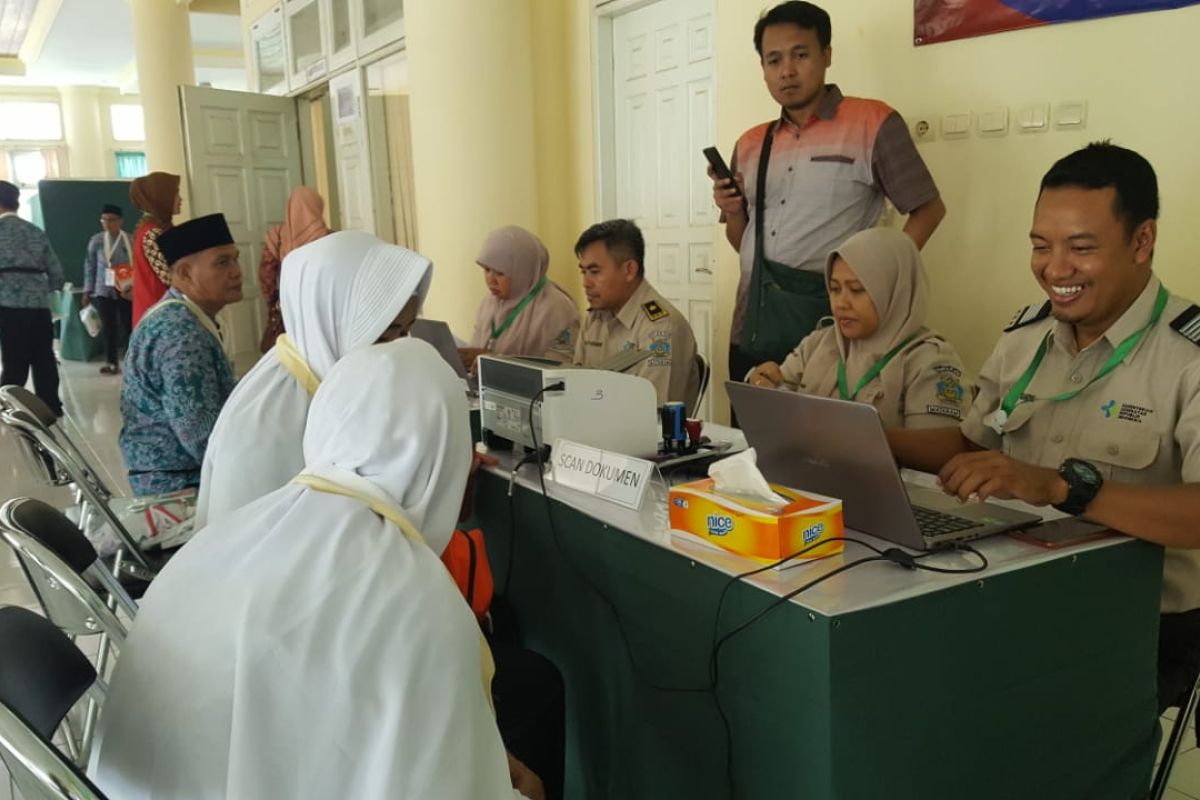 Dinkes Mataram memantau kesehatan haji setelah pulang