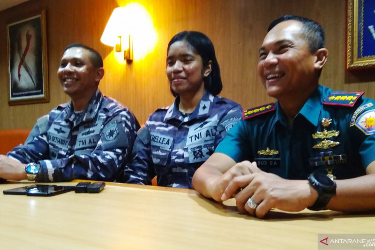 Letda Michelle, Taruni pertama asal Papua  bertugas di kapal perang