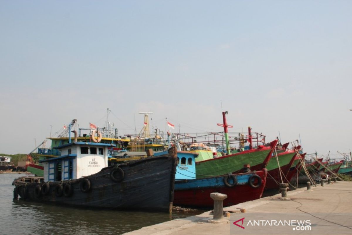 Syahbandar Pekalongan ingatkan nelayan waspadai pergantian musim