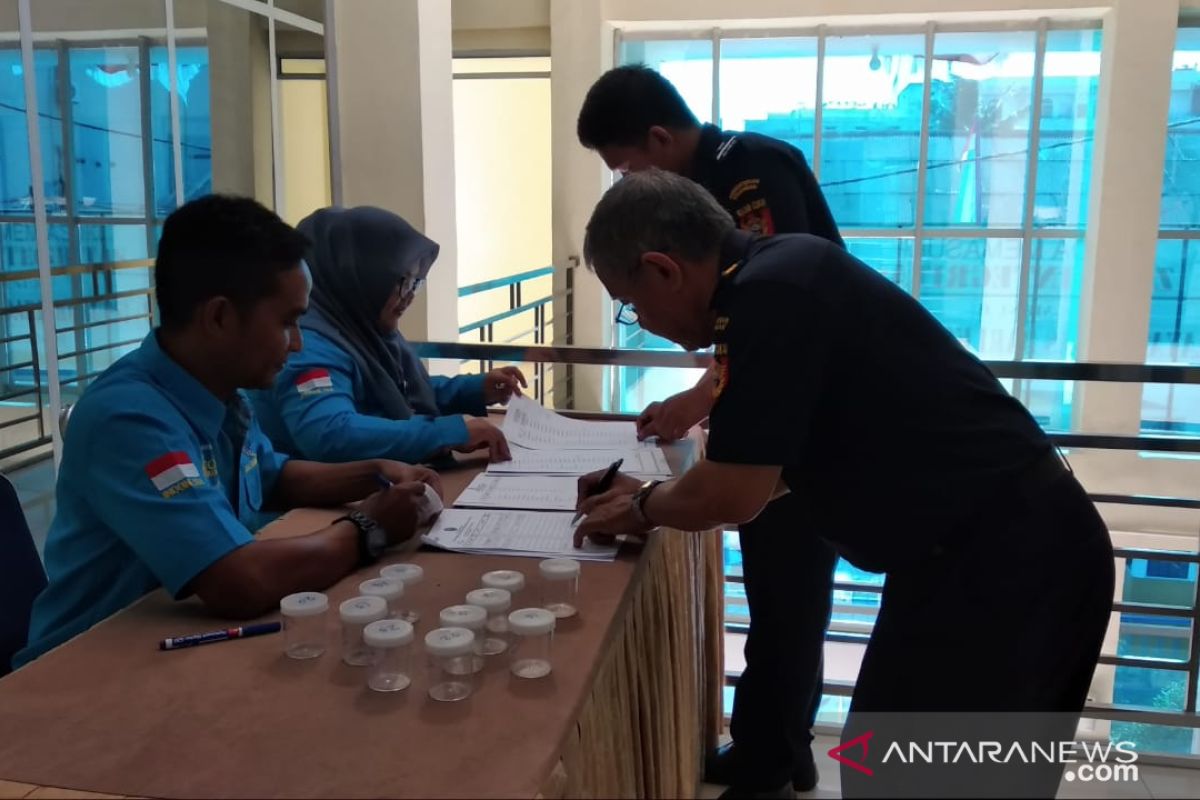 122 pegawai Bea Cukai Tanjungpinang dites urine